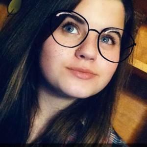 Meet your Posher, Chloe